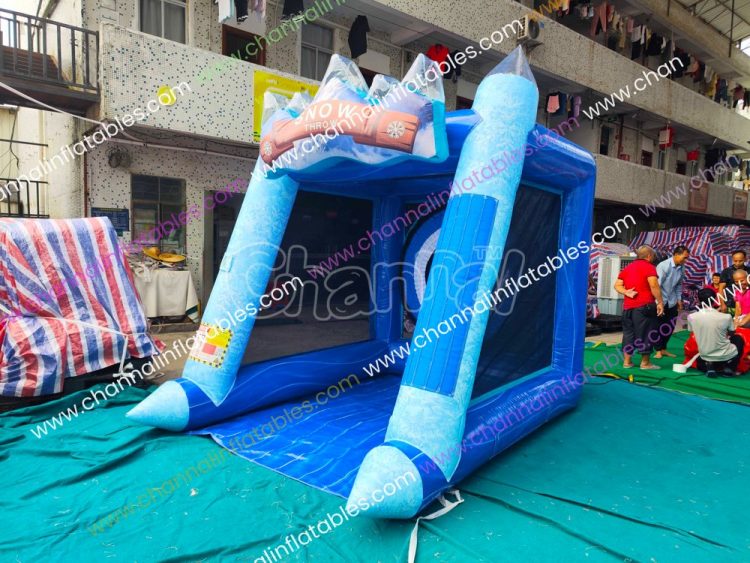 inflatable snowball throwing game
