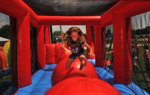 inflatable wipeout big ball jump