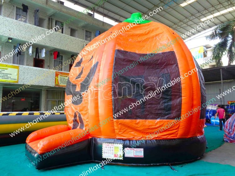 Halloween pumpkin inflatable moon bounce