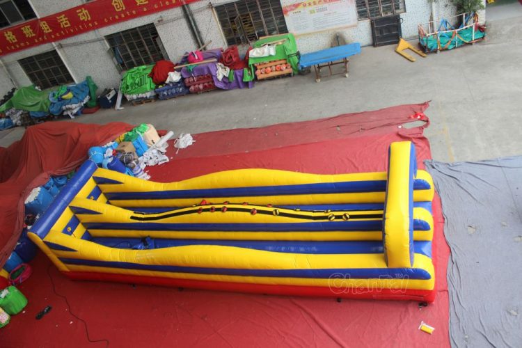 fun bungee run inflatable game