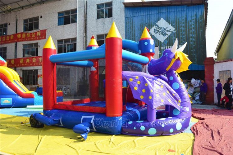 Hot Sale EN14960 Purple Dragon Castel Bounce House Dragon for Sale