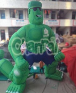 giant inflatable hulk for advertising