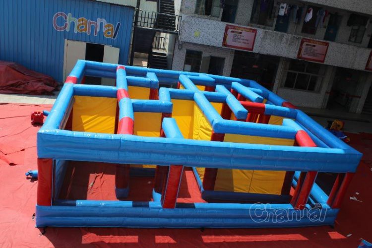 inflatable maze for carnival