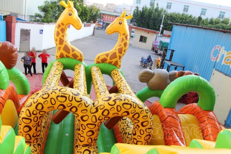 giraffe color inflatable walls