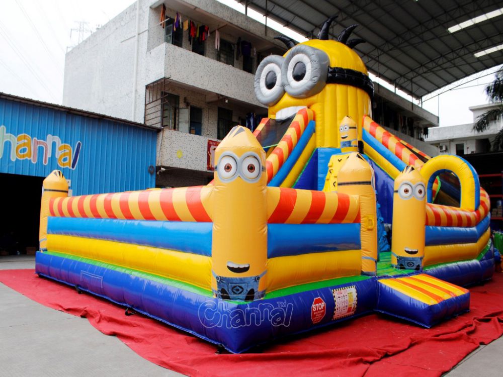 Minions Inflatable Obstacle Course Playground Channal Inflatables