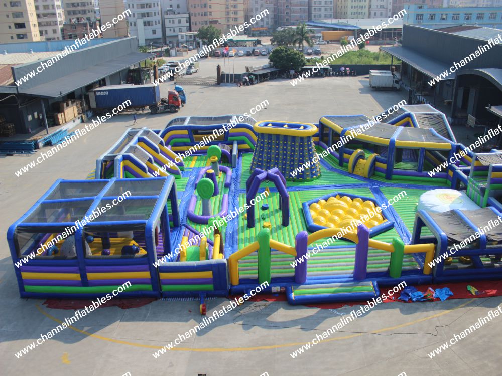 Giant Inflatable Amusement Park Channal Inflatables