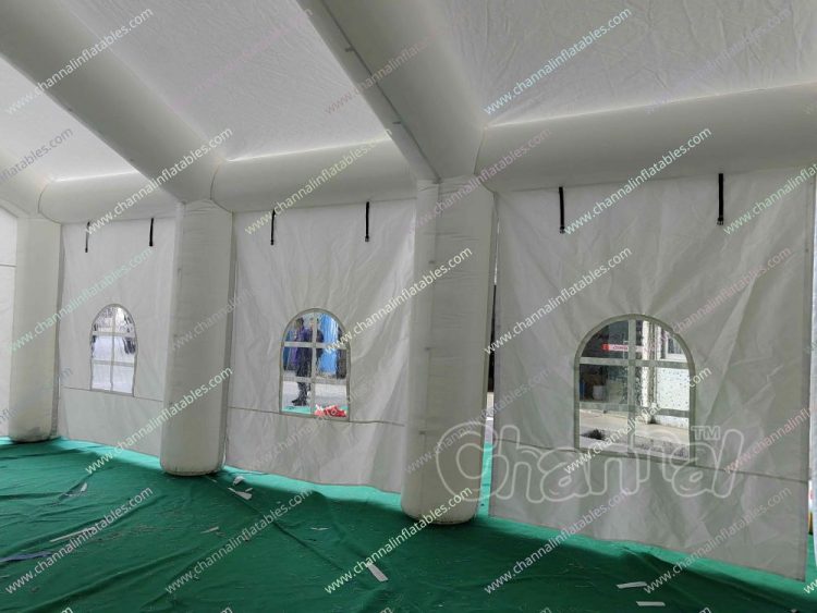 windows of inflatable tent