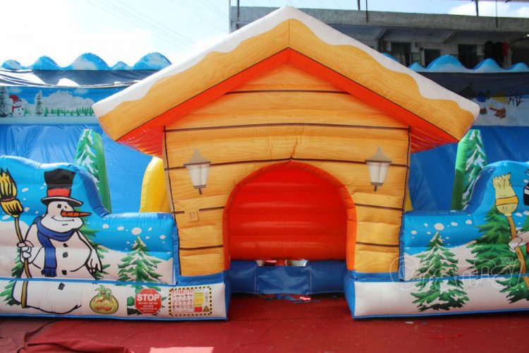 slide entrance (house door)