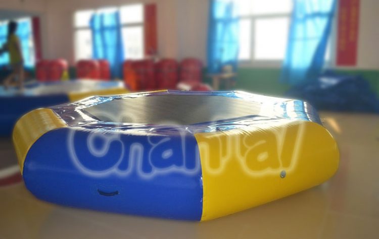 inflatable trampoline for water jump